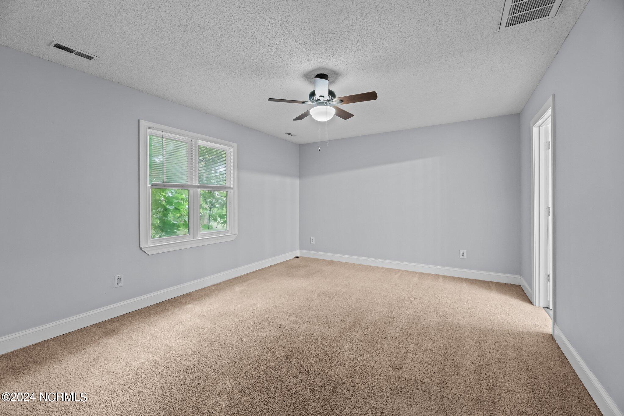 912 Shipyard Point New Bern, NC 28560 - Photo 20 of 50 Owners Suite