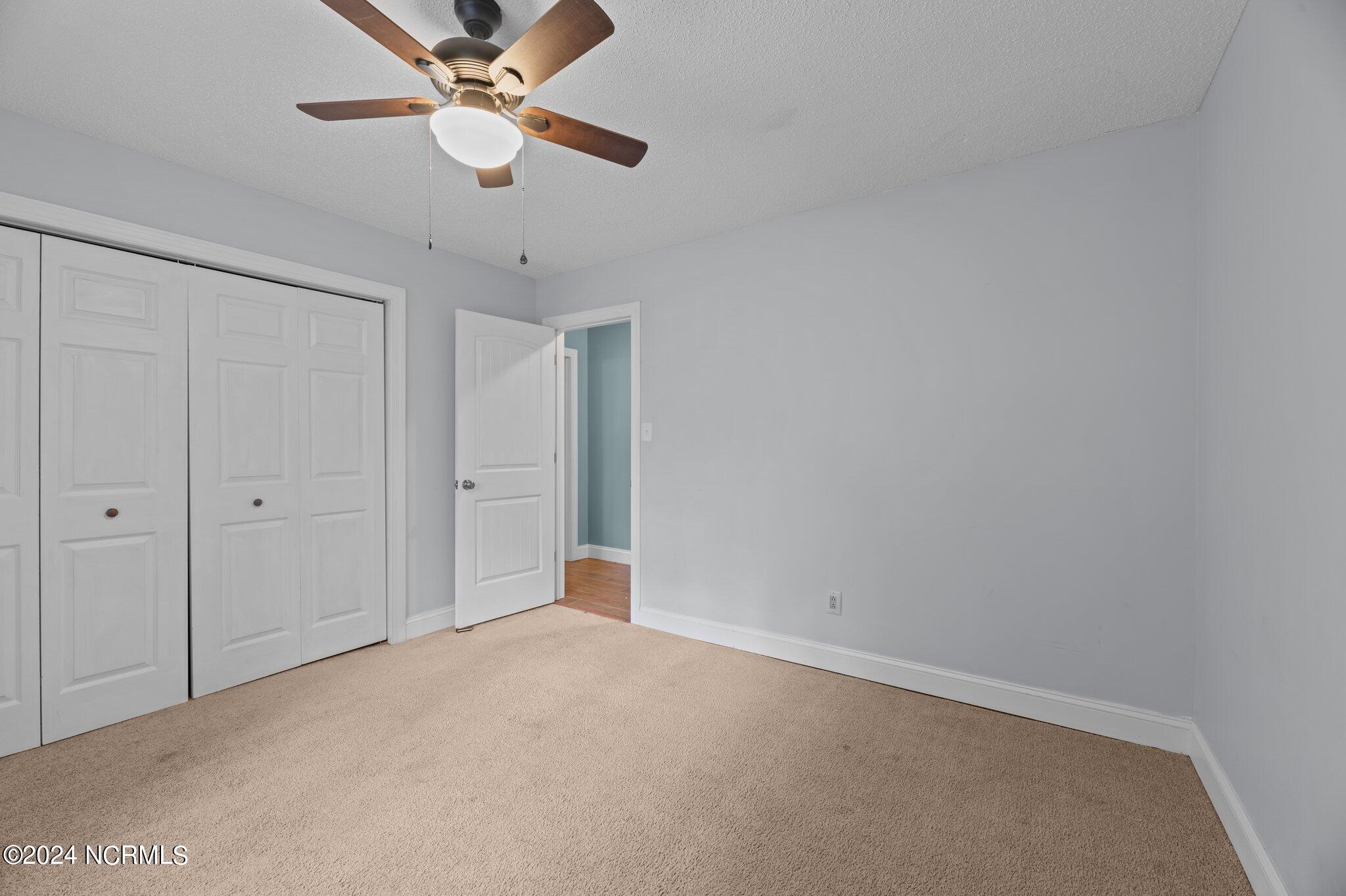 912 Shipyard Point New Bern, NC 28560 - Photo 24 of 50 Second Bedroom