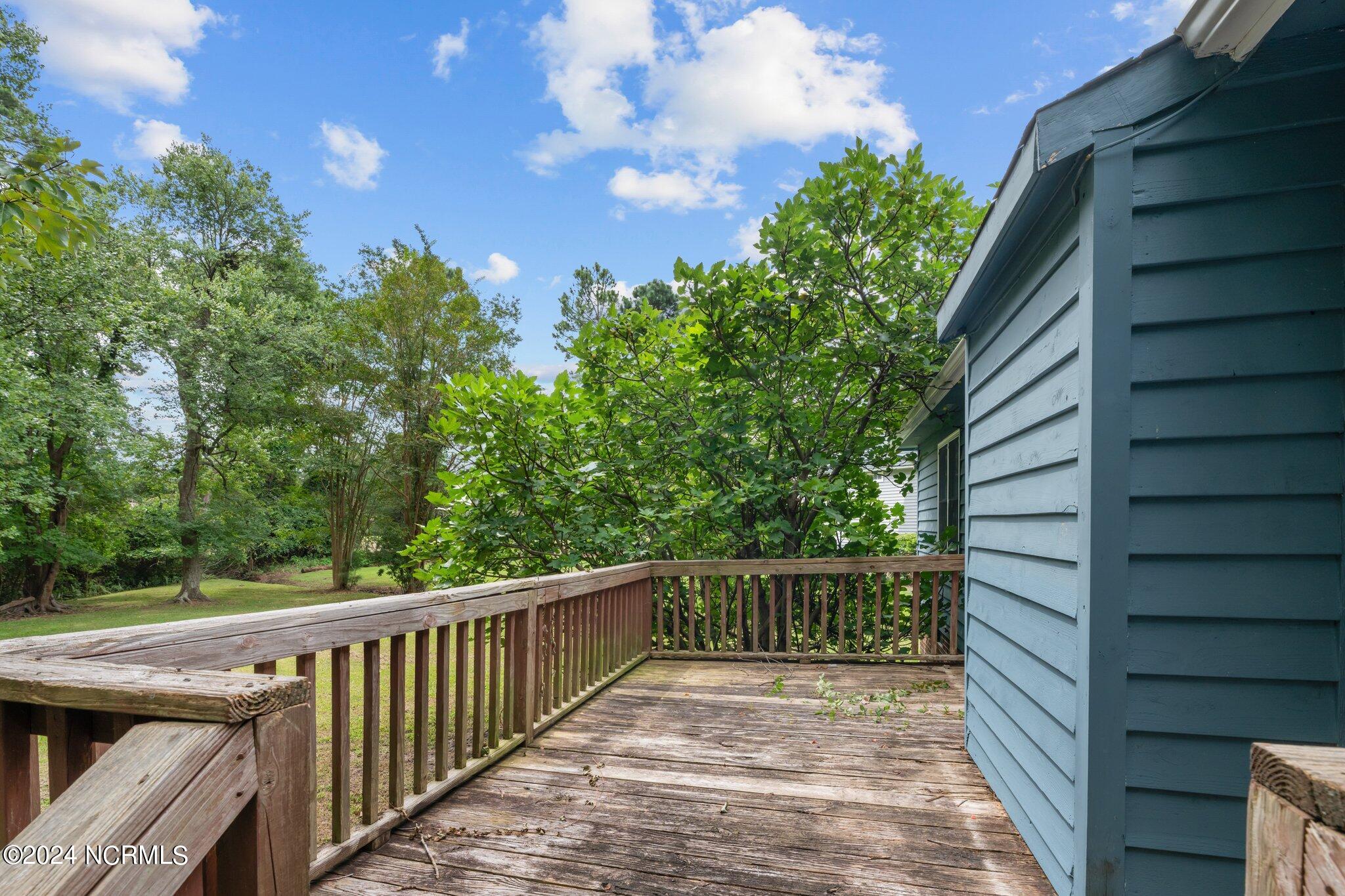 912 Shipyard Point New Bern, NC 28560 - Photo 30 of 50 Back