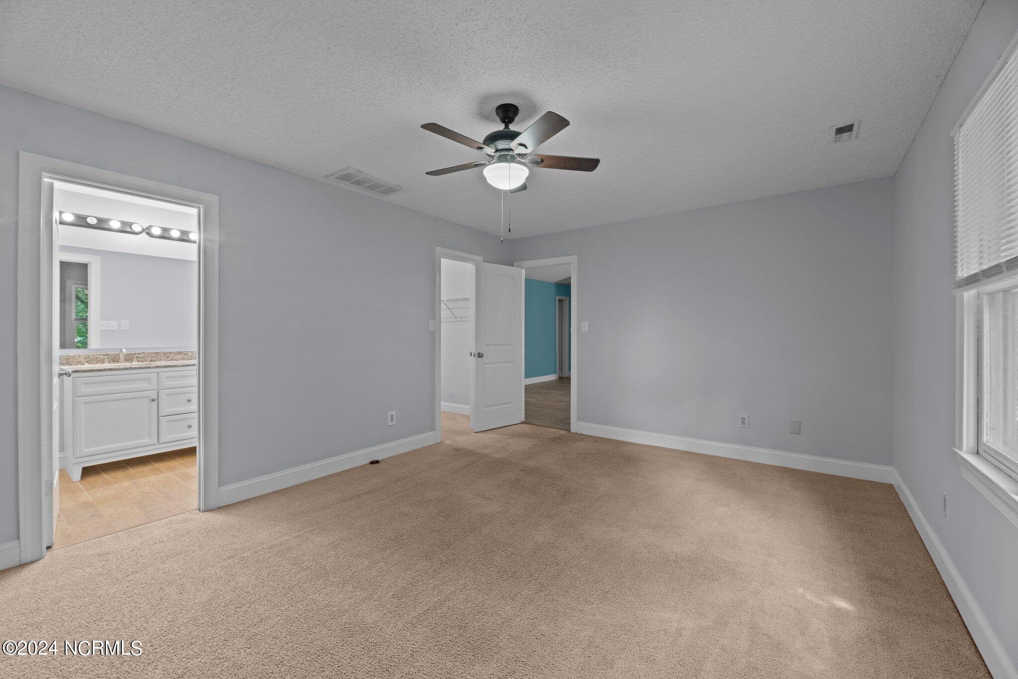 912 Shipyard Point New Bern, NC 28560 - Photo 4 of 50 Owners Suite