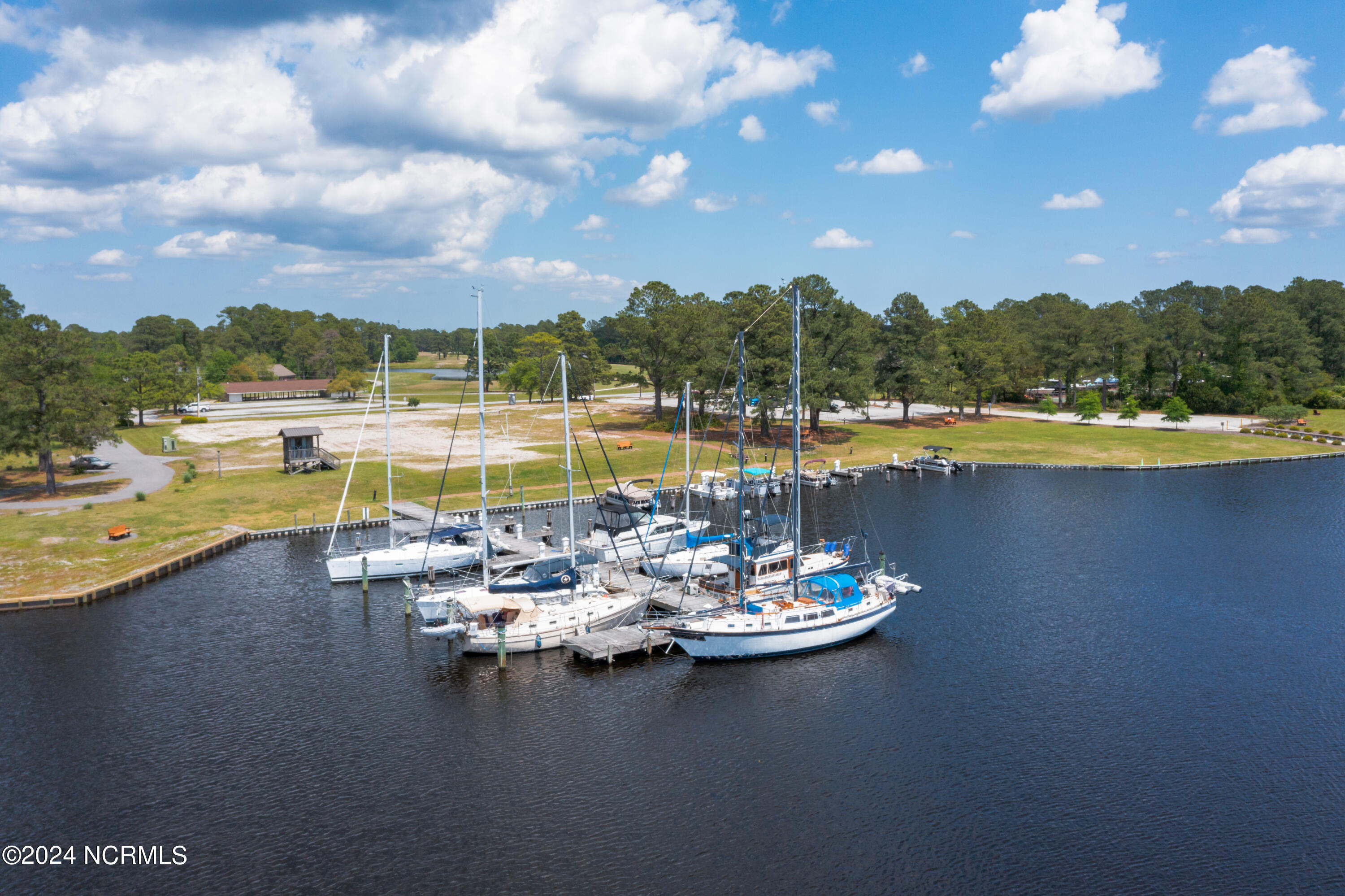 912 Shipyard Point New Bern, NC 28560 - Photo 46 of 50 Fairfield Harbour