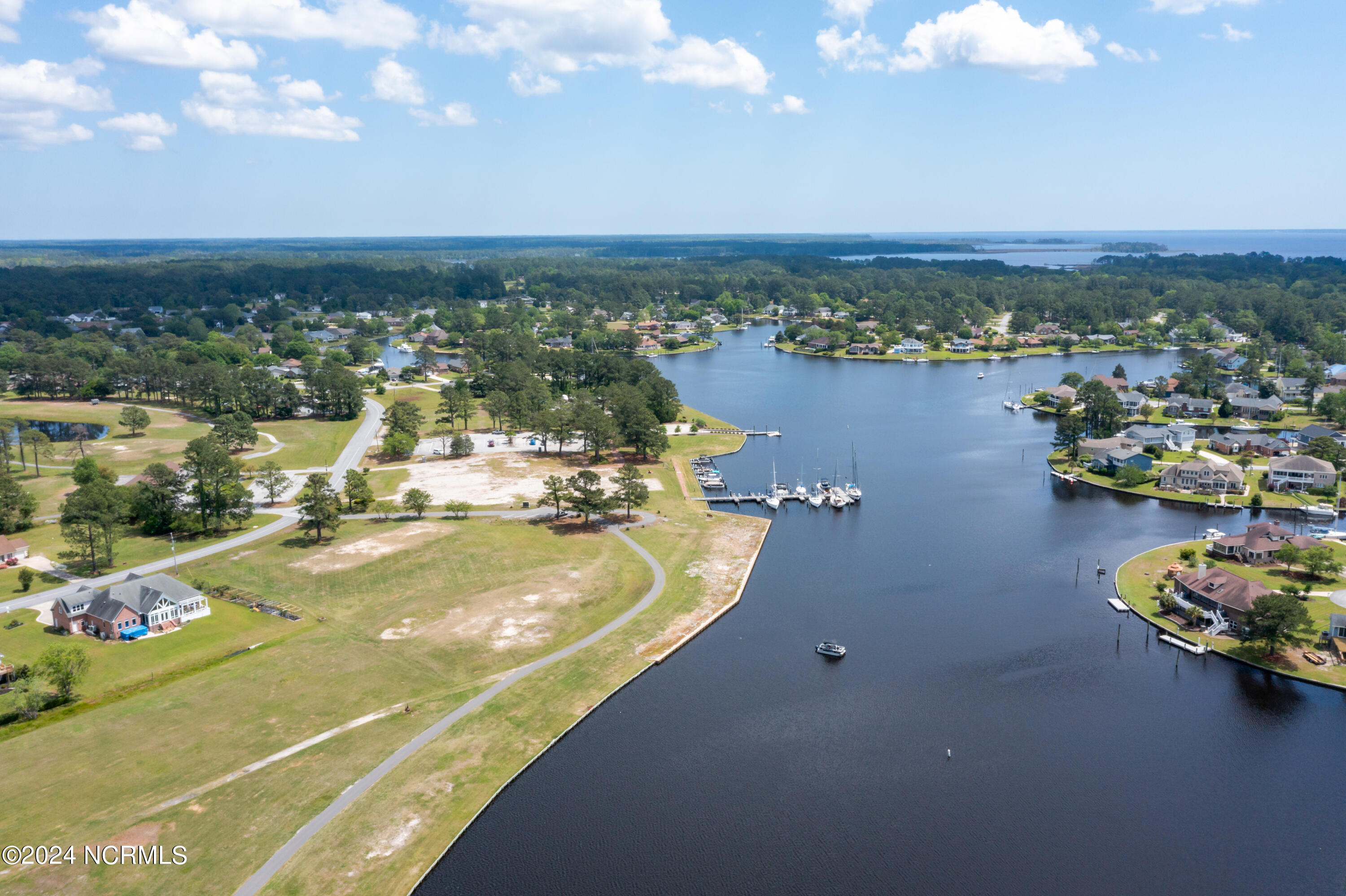 912 Shipyard Point New Bern, NC 28560 - Photo 47 of 50 Fairfield Harbour