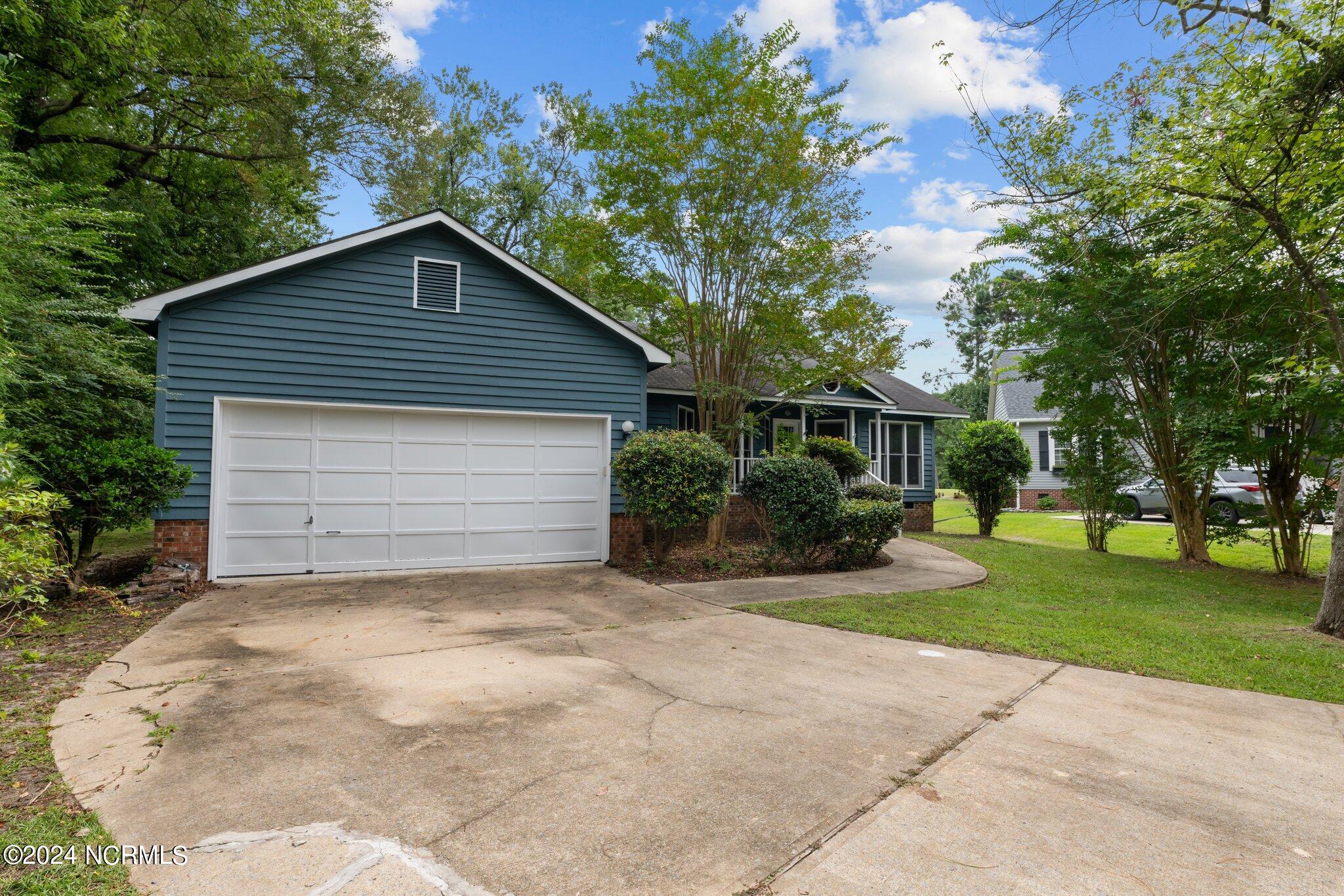 912 Shipyard Point New Bern, NC 28560 - Photo 8 of 50 Front