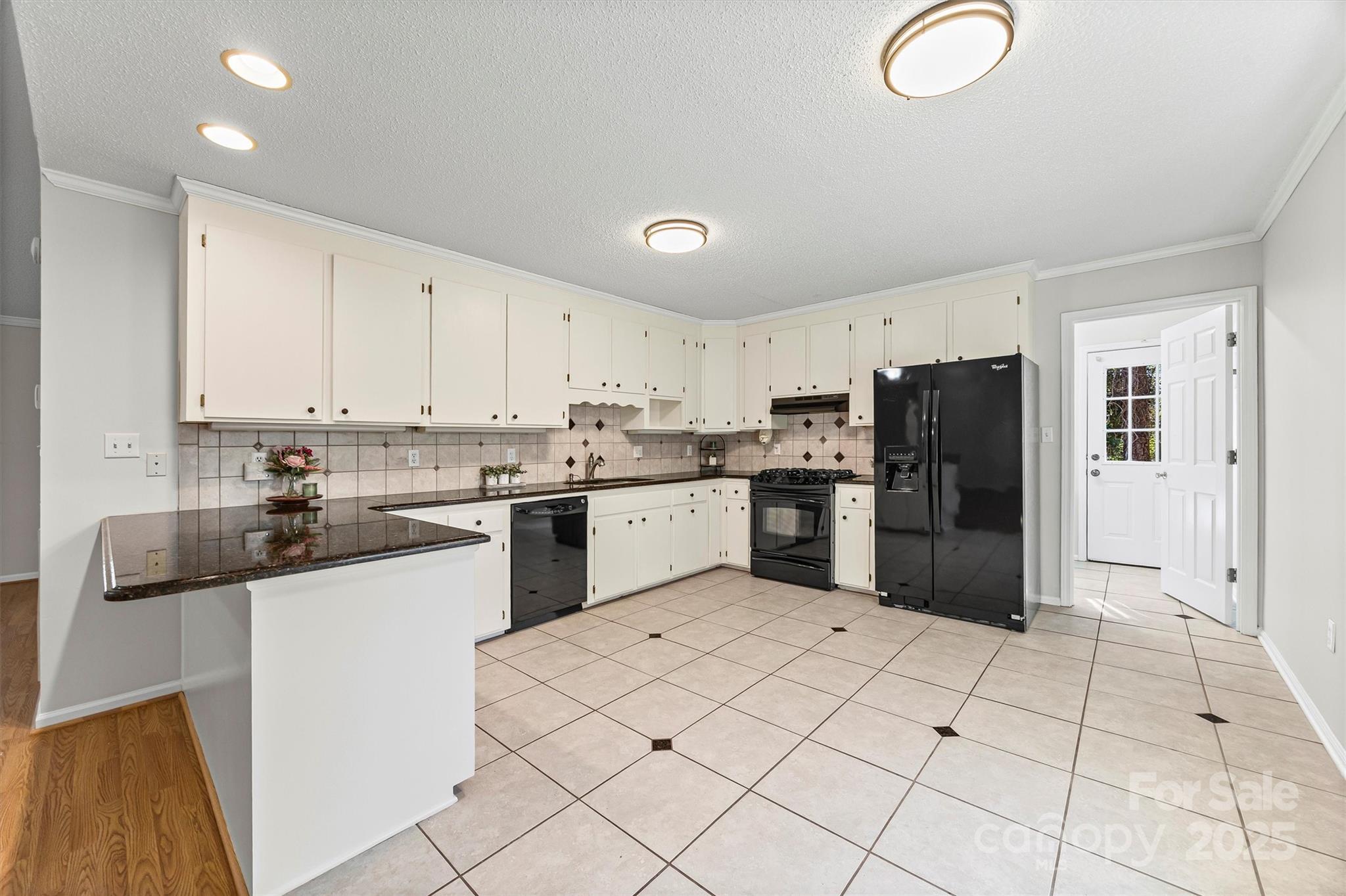 4375 Gentry Lane York, SC 29745 - Photo 5 of 19