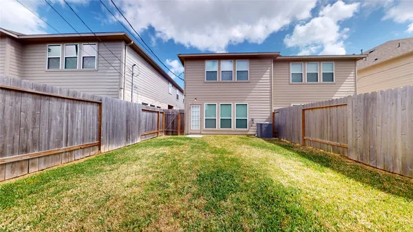 $2,150 | 519 Dr. Martin Luther King Jr. Dr., La Porte, TX 77571