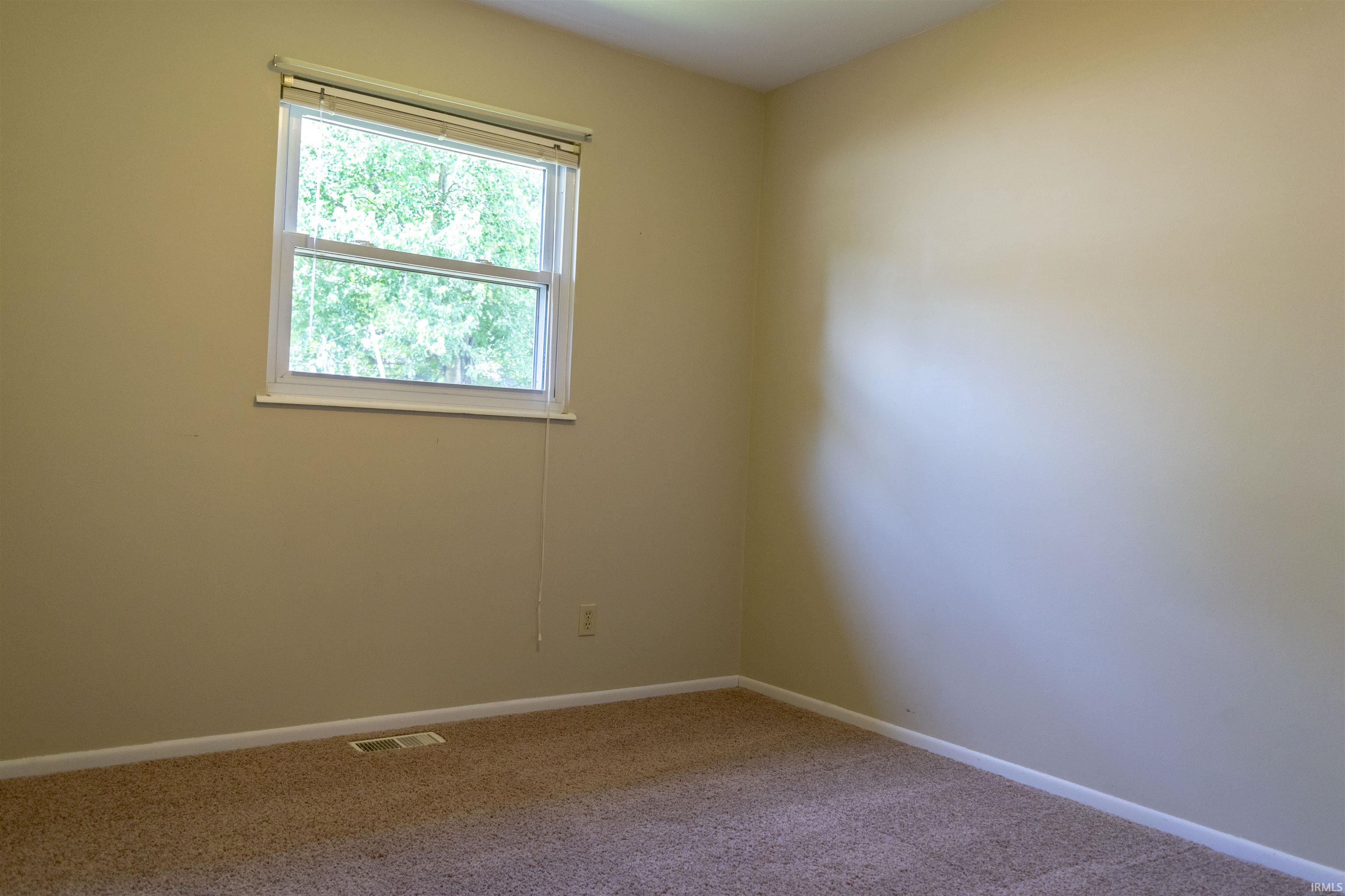 1801 North Colony Road Evansville, IN 47715 - Photo 8 of 19 Gallery Image 8