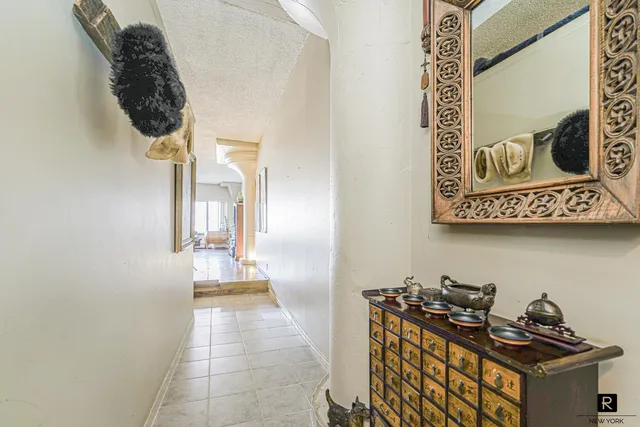 $439,000 | 10 Bay Street Landing, Unit 5J | Tompkinsville