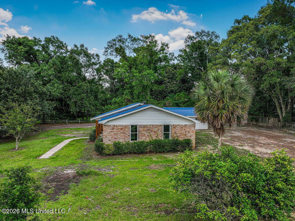 4024 Castenera Avenue Moss Point, MS 39563 - Photo 13 of 26 DJI_20260526165120_0015_D