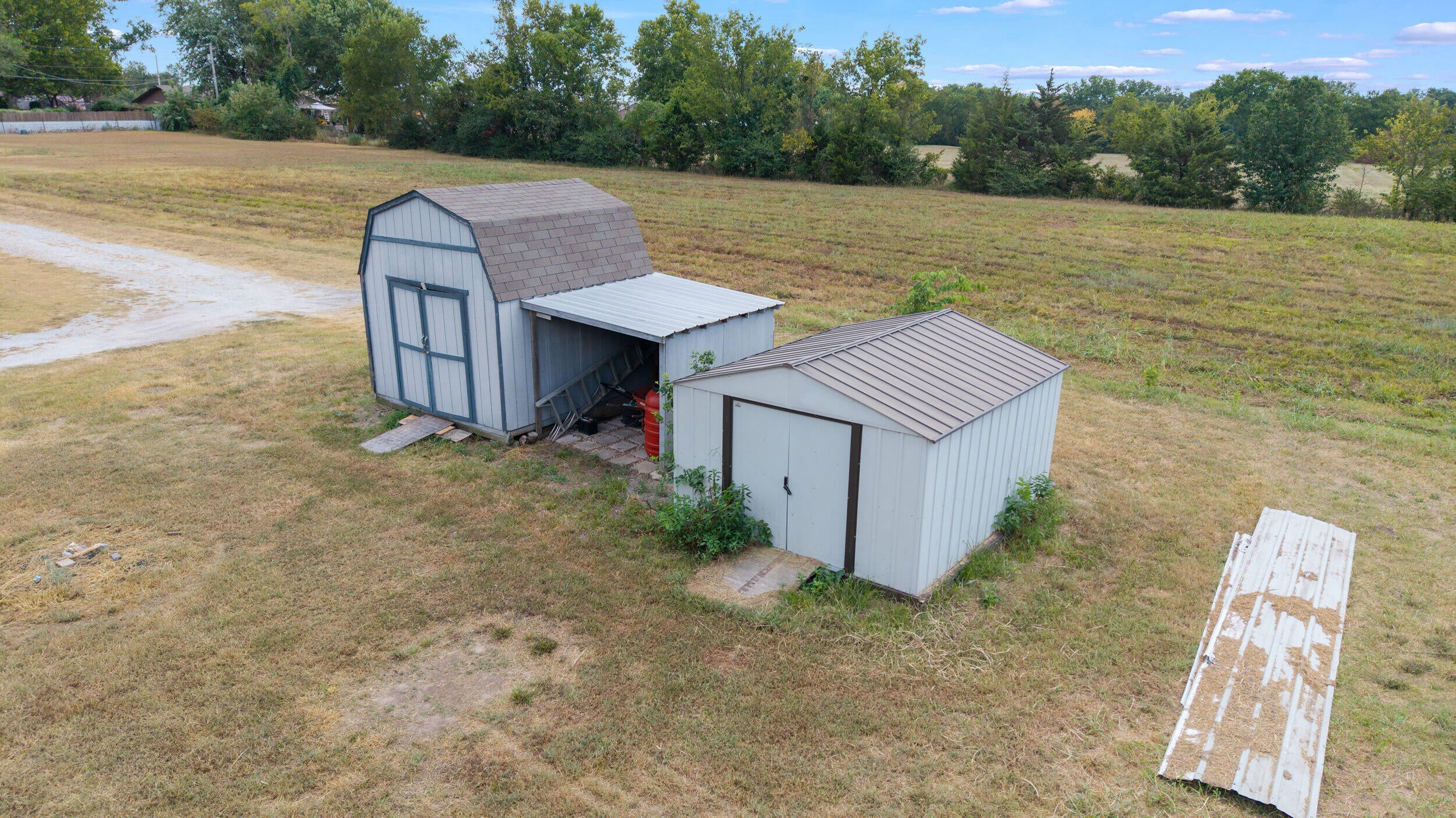 28241 South 630 Road Grove, OK 74344 - Photo 4 of 25 Sheds