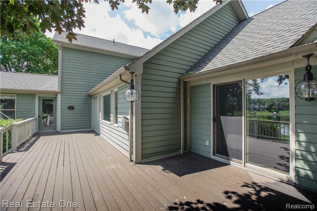 9160 Sashabaw Road Clarkston, MI 48348 - Photo 7 of 49 Lake House (140 of 44).jpg
