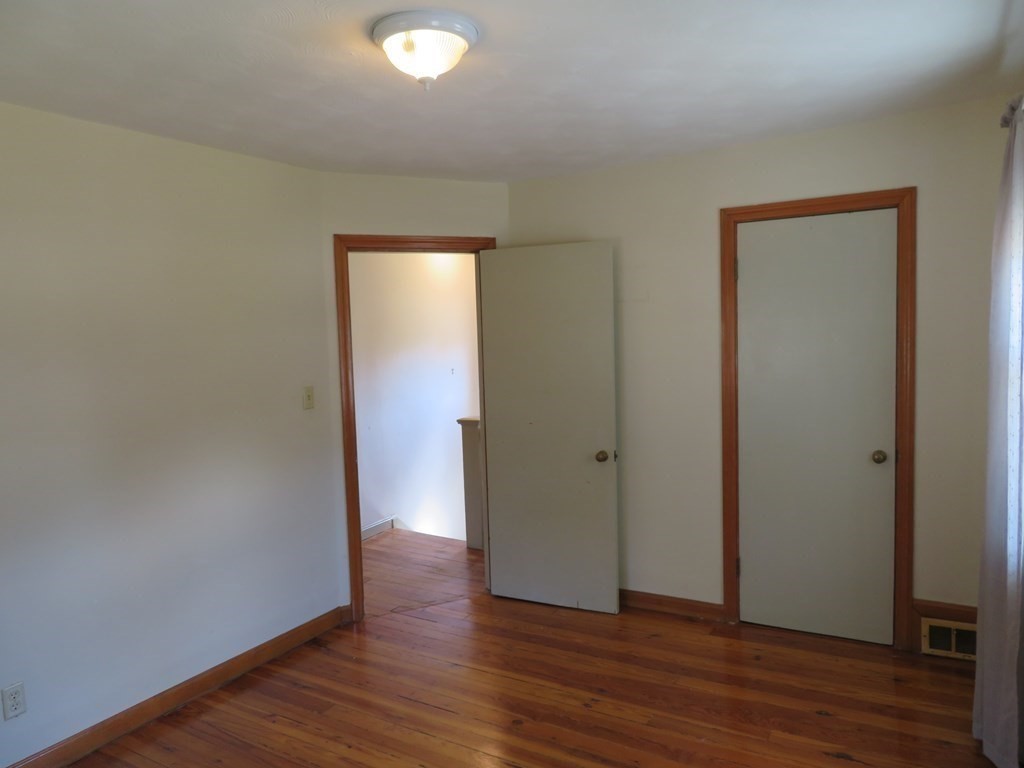 307 Dwight Road Springfield, MA 01108 - Photo 17 of 32