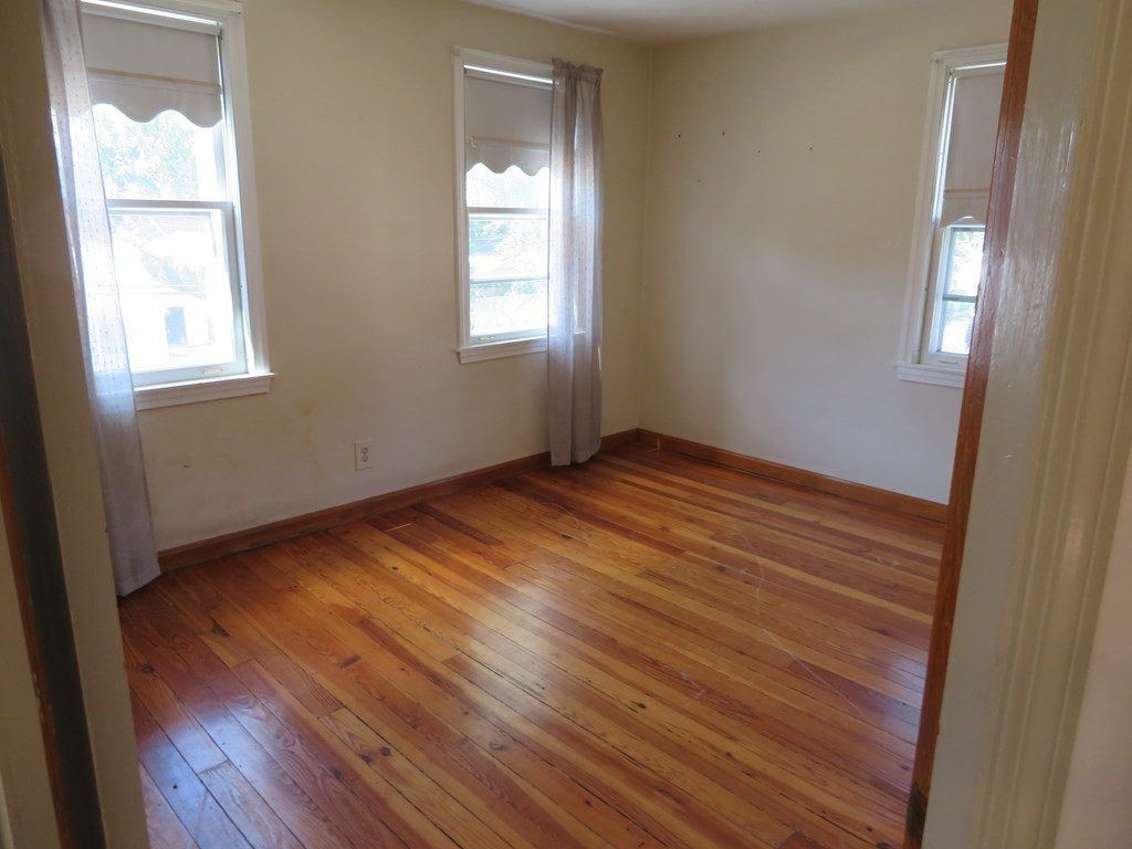 307 Dwight Road Springfield, MA 01108 - Photo 18 of 32