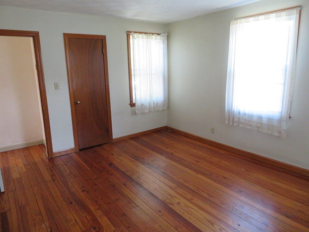 307 Dwight Road Springfield, MA 01108 - Photo 19 of 32