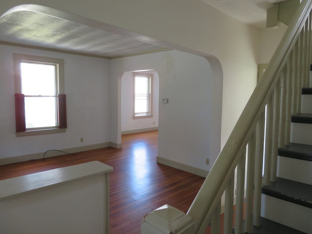 307 Dwight Road Springfield, MA 01108 - Photo 5 of 32