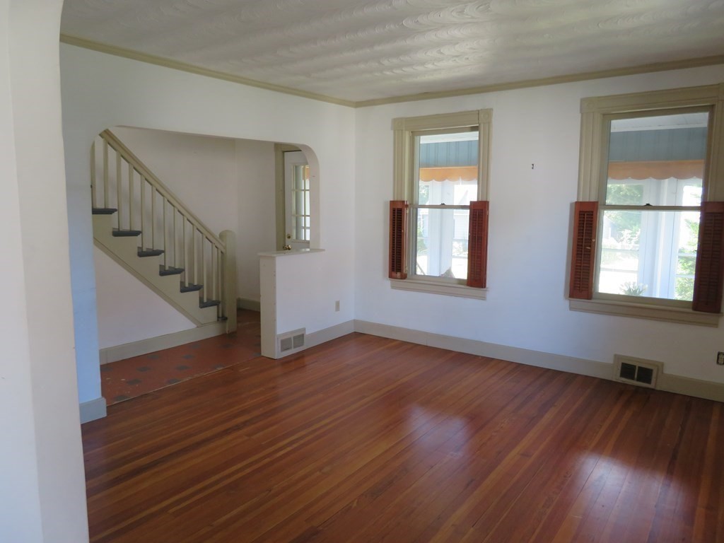 307 Dwight Road Springfield, MA 01108 - Photo 6 of 32
