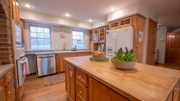 $849,900 | 8716 Fountain Grove Road, Amherst, WI 54406