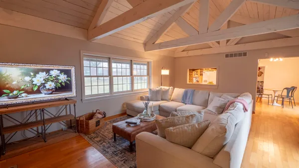 $849,900 | 8716 Fountain Grove Road, Amherst, WI 54406