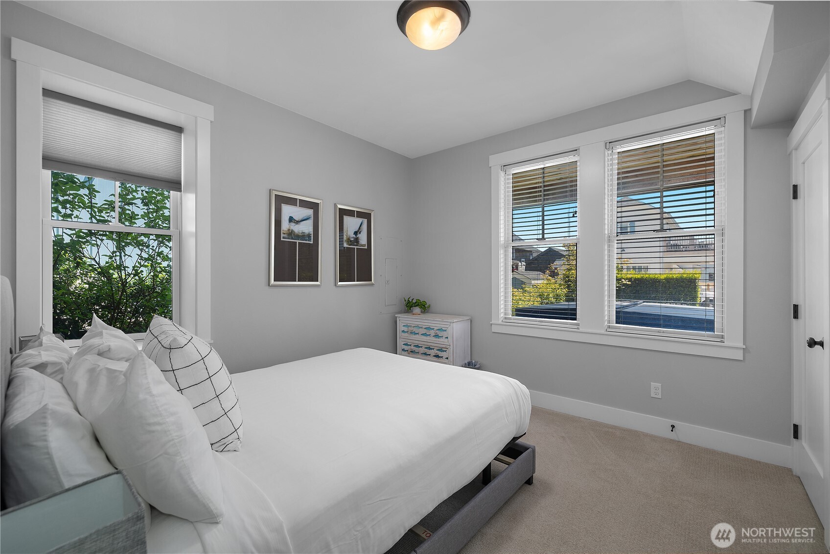 61 Horizon Street Pacific Beach, WA 98571 - Photo 17 of 29 a bedroom with a bed and window
