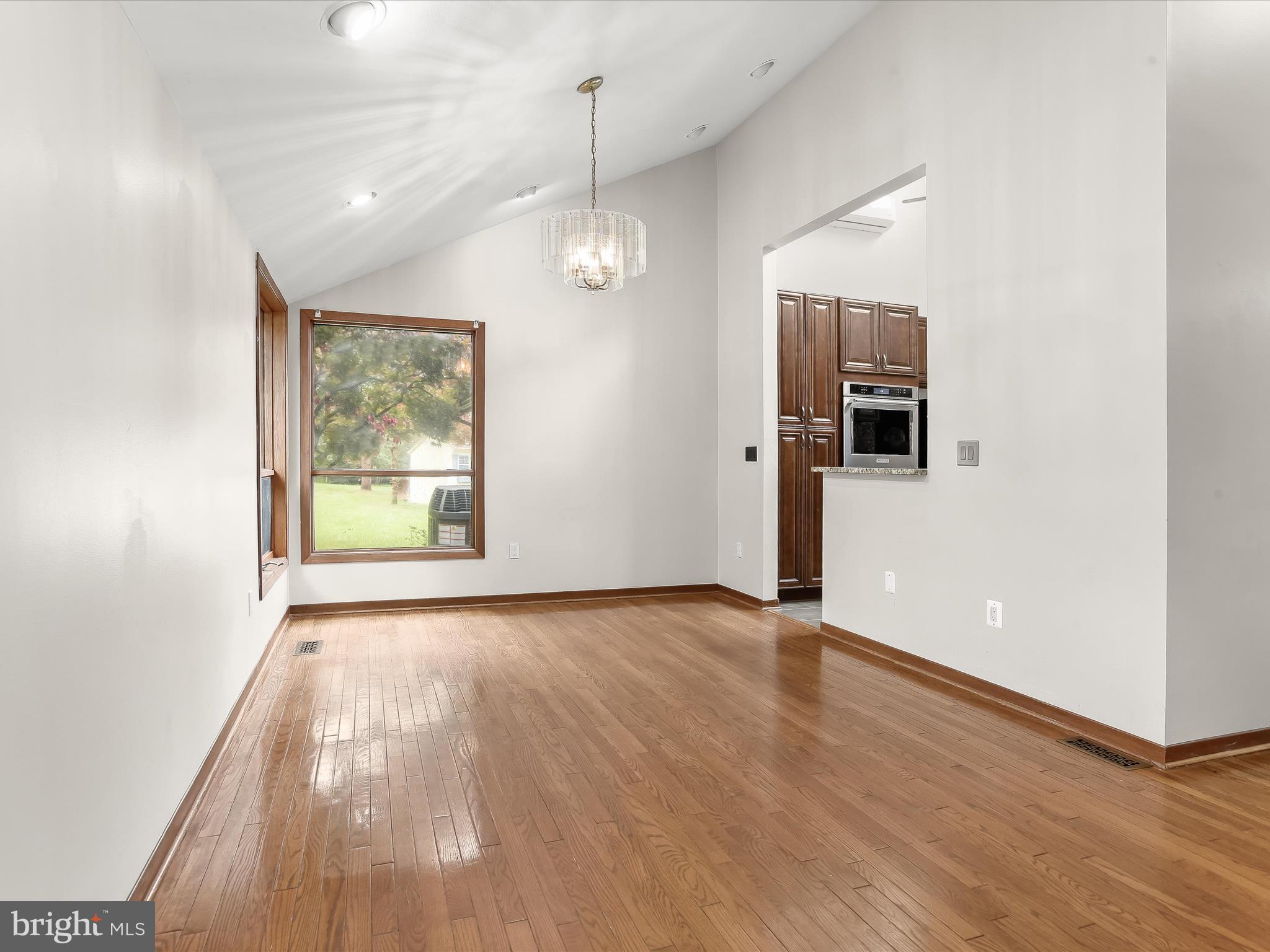 13275 Hunt Ridge Road Ellicott City, MD 21042 - Photo 18 of 62 Dining Room