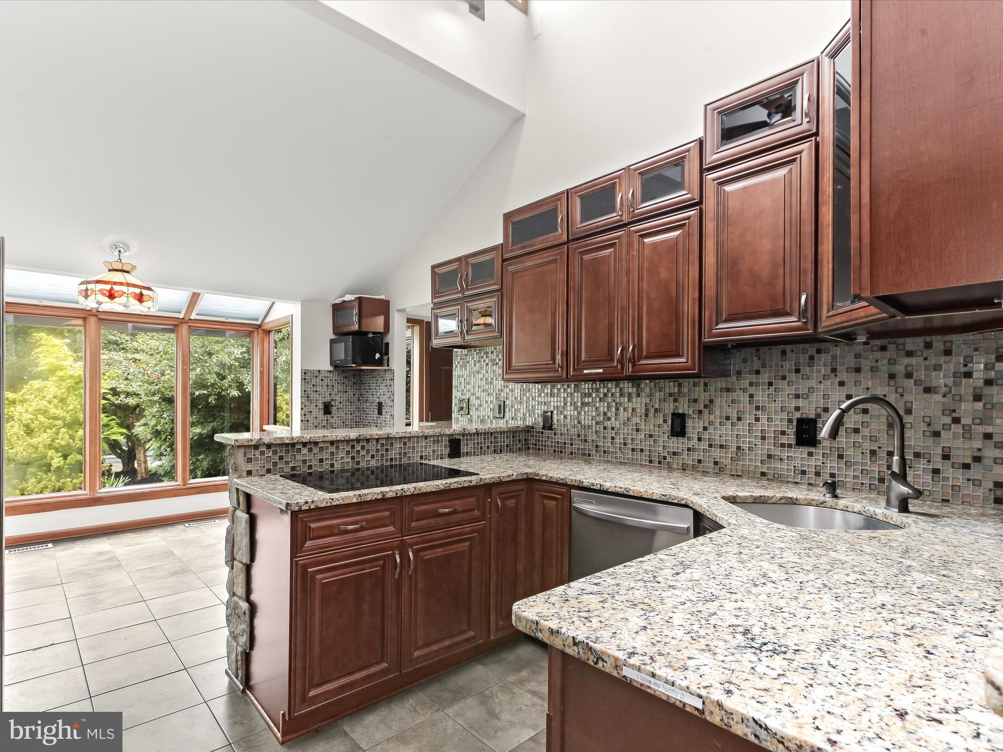 13275 Hunt Ridge Road Ellicott City, MD 21042 - Photo 20 of 62 Gourmet Kitchen