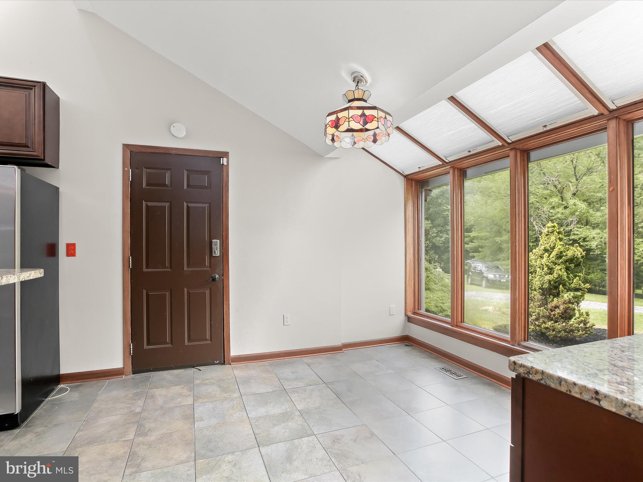 13275 Hunt Ridge Road Ellicott City, MD 21042 - Photo 26 of 62 Eat in area