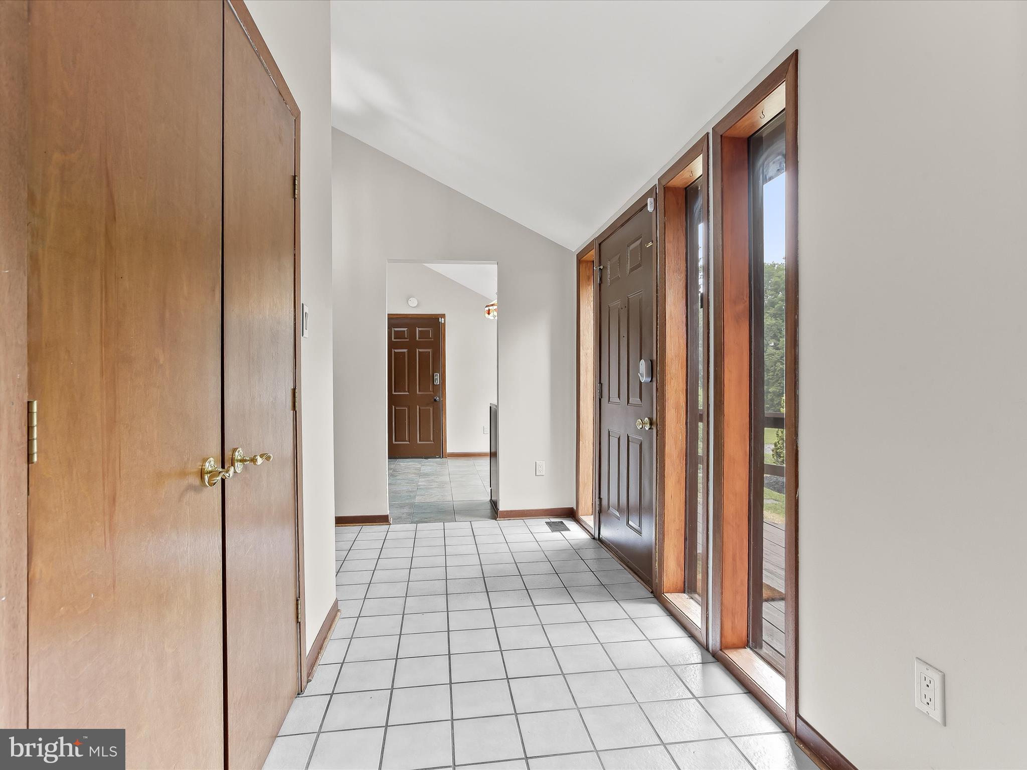 13275 Hunt Ridge Road Ellicott City, MD 21042 - Photo 8 of 62 Foyer