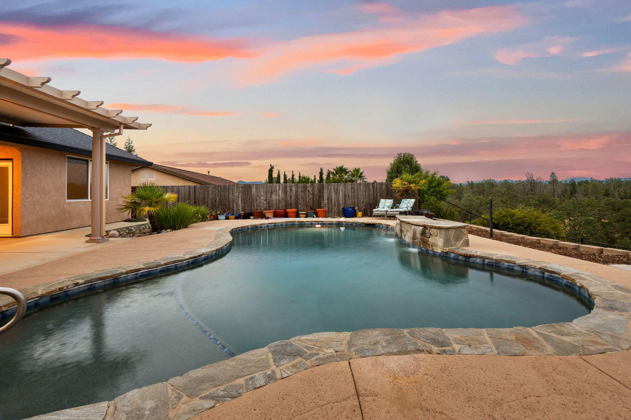 372 Stinson Loop Redding, CA 96003 - Photo 51 of 79 Pool