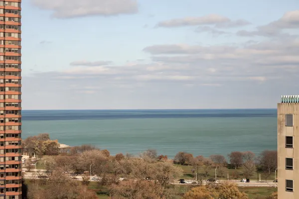 $4,200 | 330 West Diversey Parkway, Unit 1806, Chicago, IL 60657