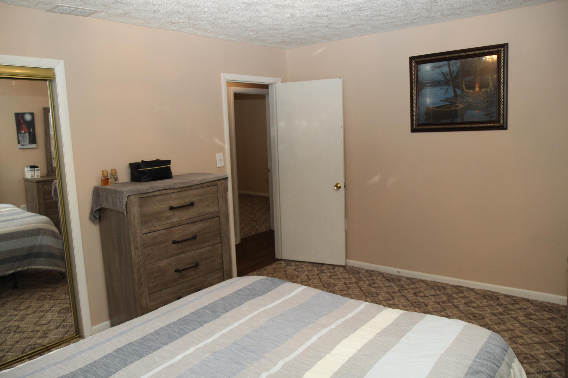 1032 Wisemantown Road Irvine, KY 40336 - Photo 9 of 32 IMG_4625