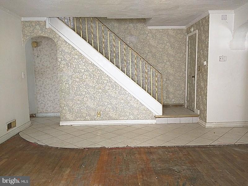 4028 Fallstaff Road Baltimore, MD 21215 - Photo 2 of 28 a view of entryway