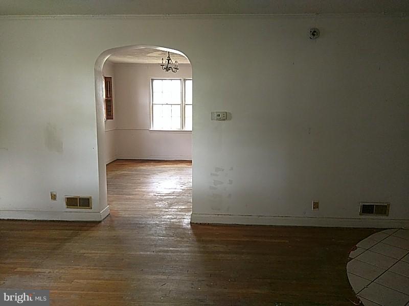 4028 Fallstaff Road Baltimore, MD 21215 - Photo 4 of 28 a view of empty room with window