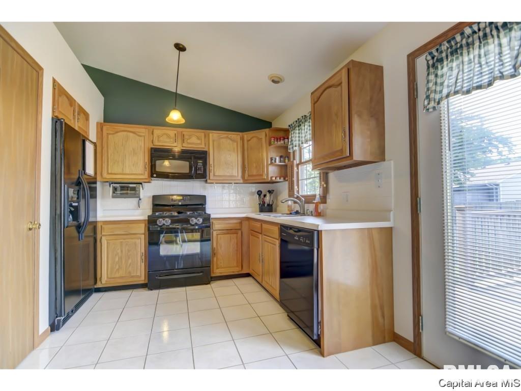 3021 Dunwich Street Springfield, IL 62702 - Photo 7 of 23