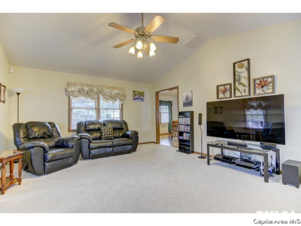 3021 Dunwich Street Springfield, IL 62702 - Photo 8 of 23