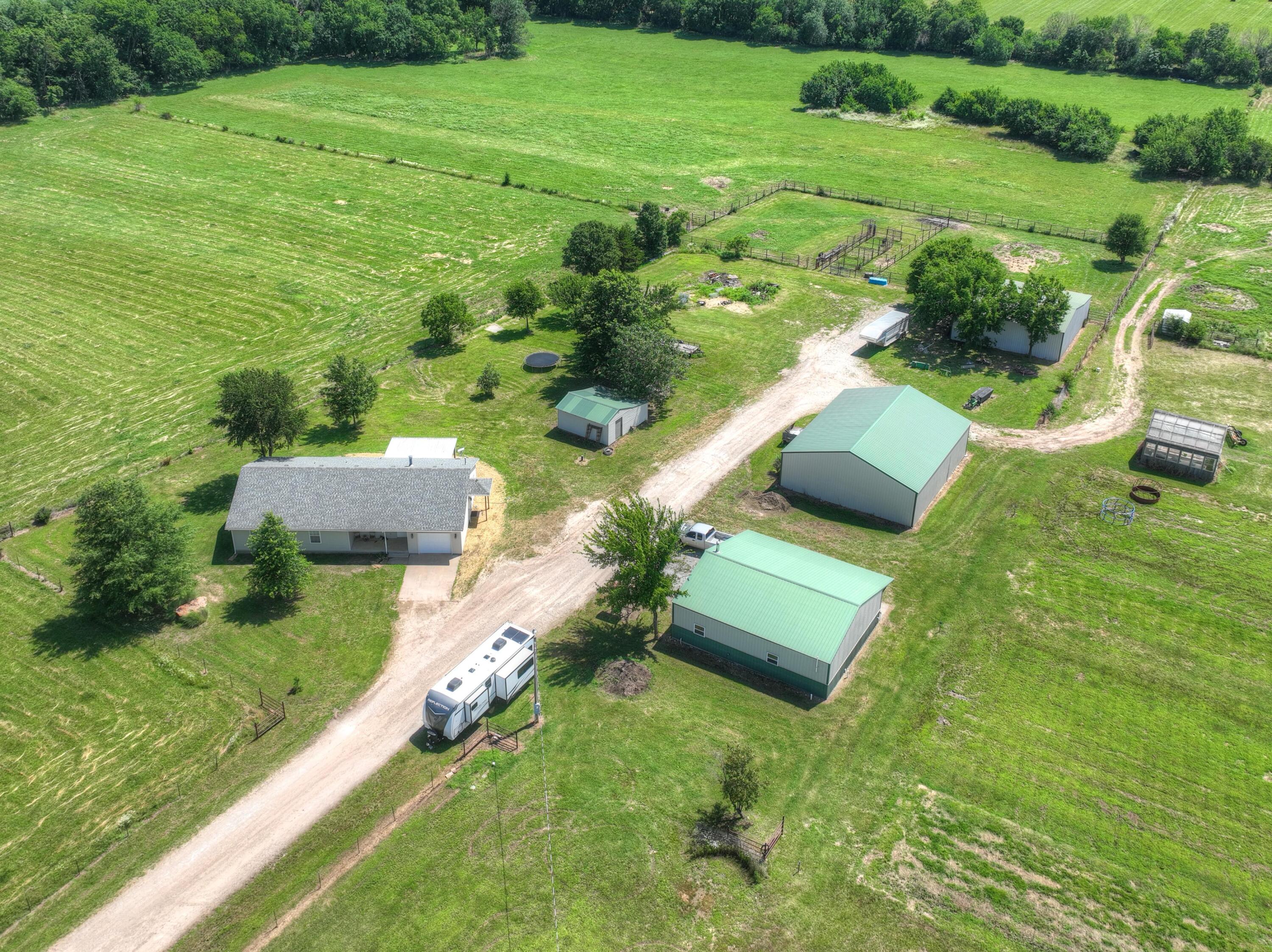 4601 Starling Road Pierce City, MO 65723 - Photo 2 of 84 002