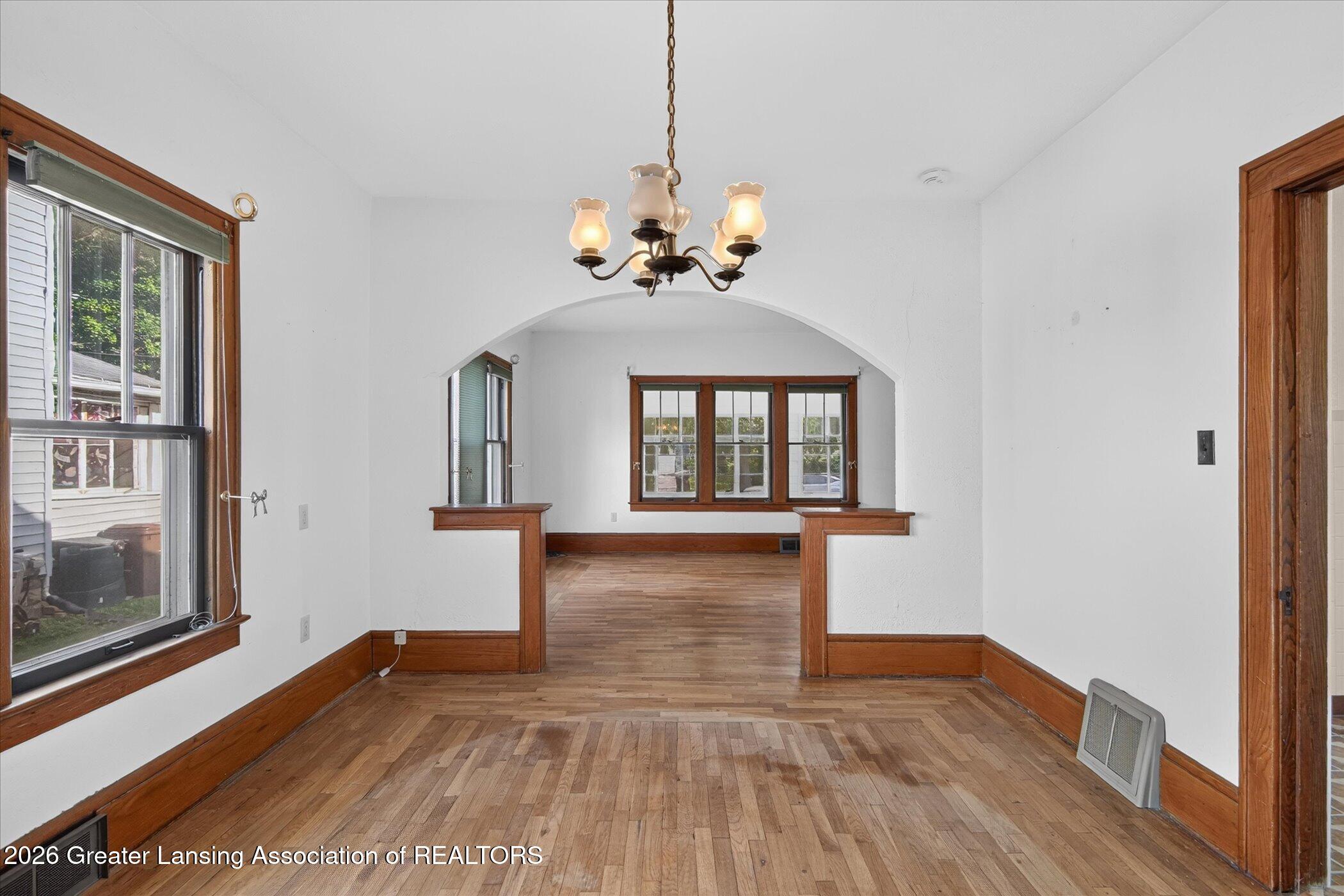 709 Rock Street Jackson, MI 49202 - Photo 18 of 53 18-709-Rock-St-WindowStill