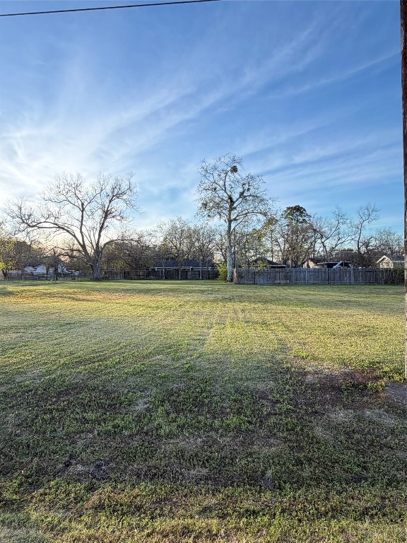 1007 East 2nd Street Sweeny, TX 77480 - Photo 1 of 8