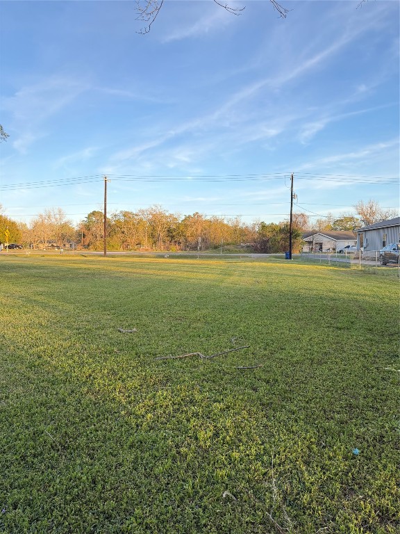 1007 East 2nd Street Sweeny, TX 77480 - Photo 4 of 8