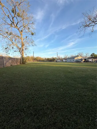 $55,000 | 1007 East 2nd Street, Sweeny, TX 77480