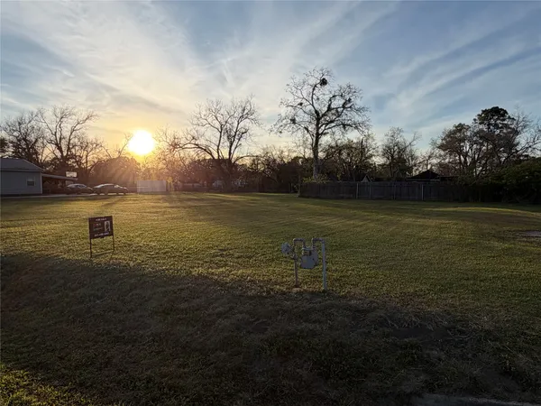 $55,000 | 1007 East 2nd Street, Sweeny, TX 77480
