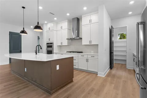$1,200,000 | 7428 Burlington Avenue North, St. Petersburg, FL 33710