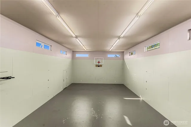 a view of utility room