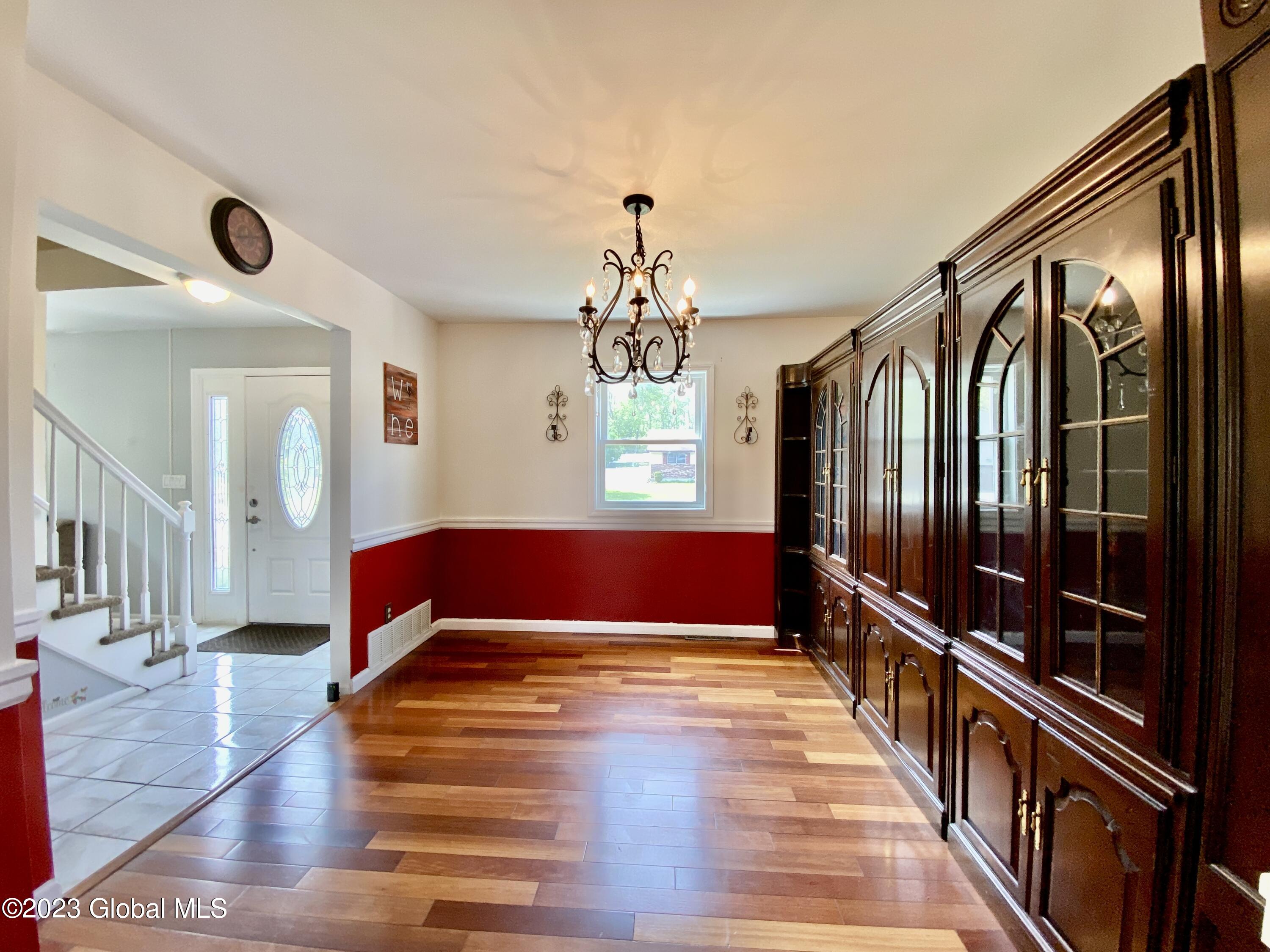 42 Pitch Pine Road Albany, NY 12203 - Photo 4 of 23 Formal dining room