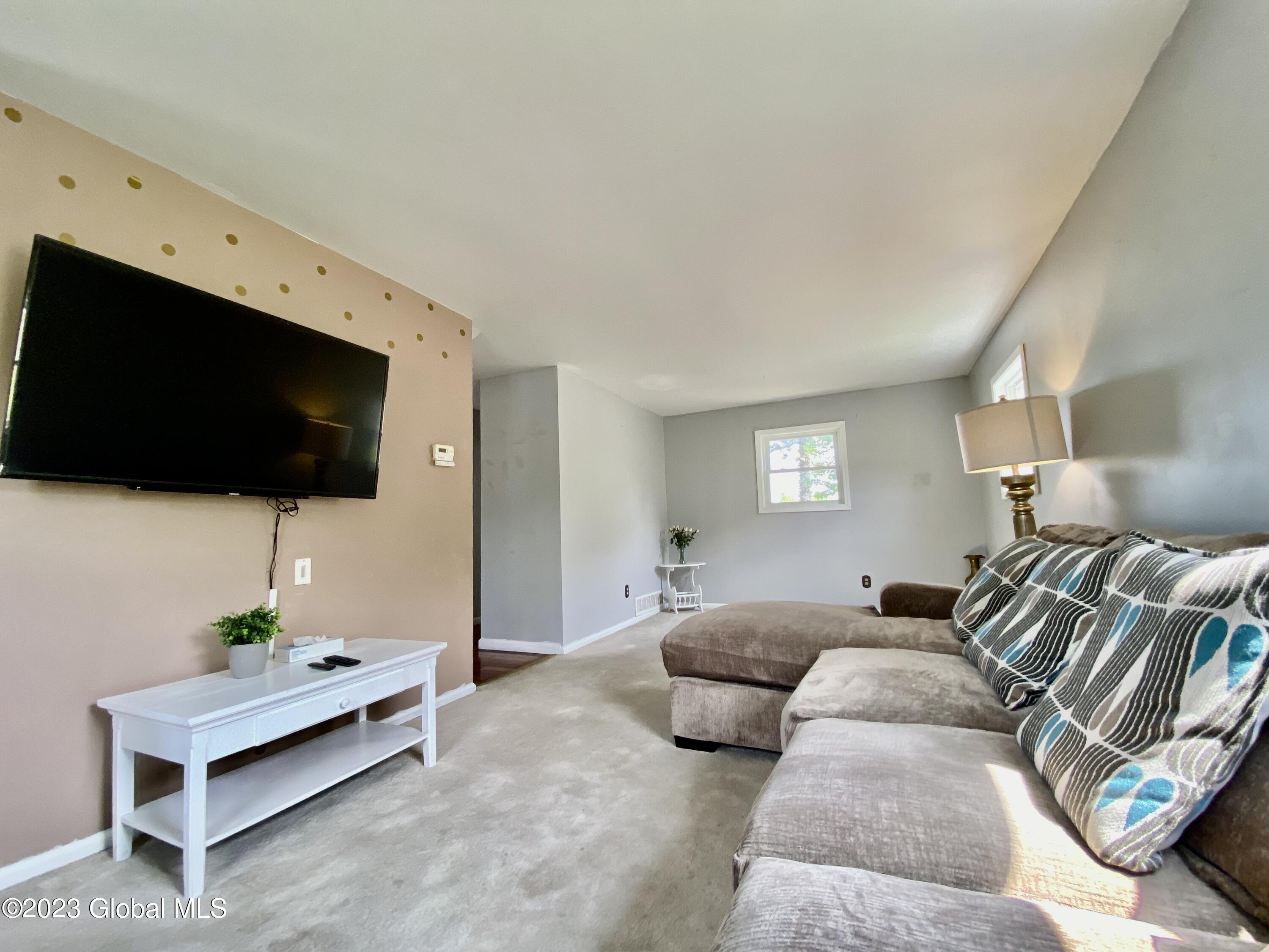 42 Pitch Pine Road Albany, NY 12203 - Photo 7 of 23 Living room