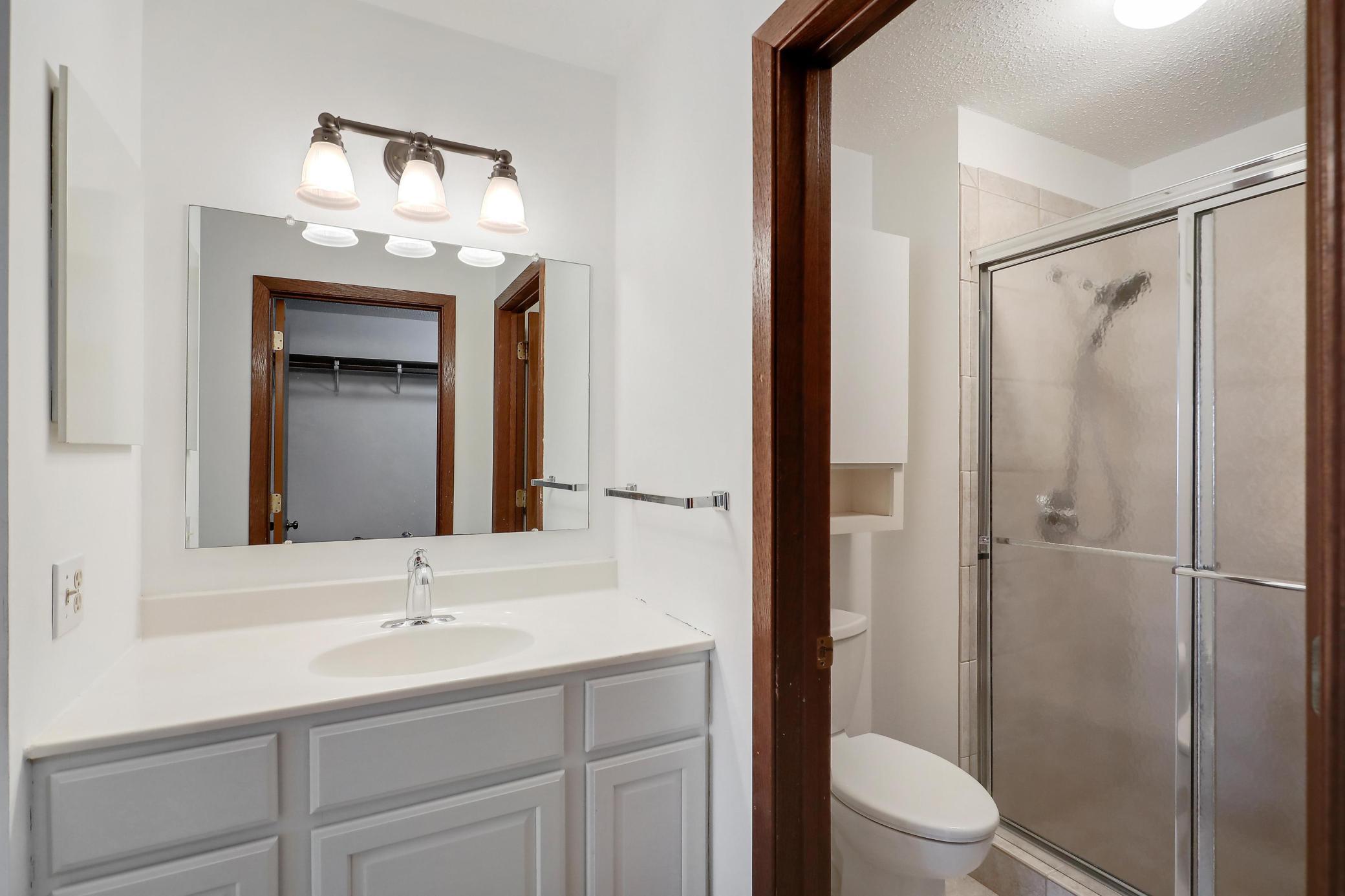 10451 Greenbrier Road, Unit 211 Minnetonka, MN 55305 - Photo 12 of 19