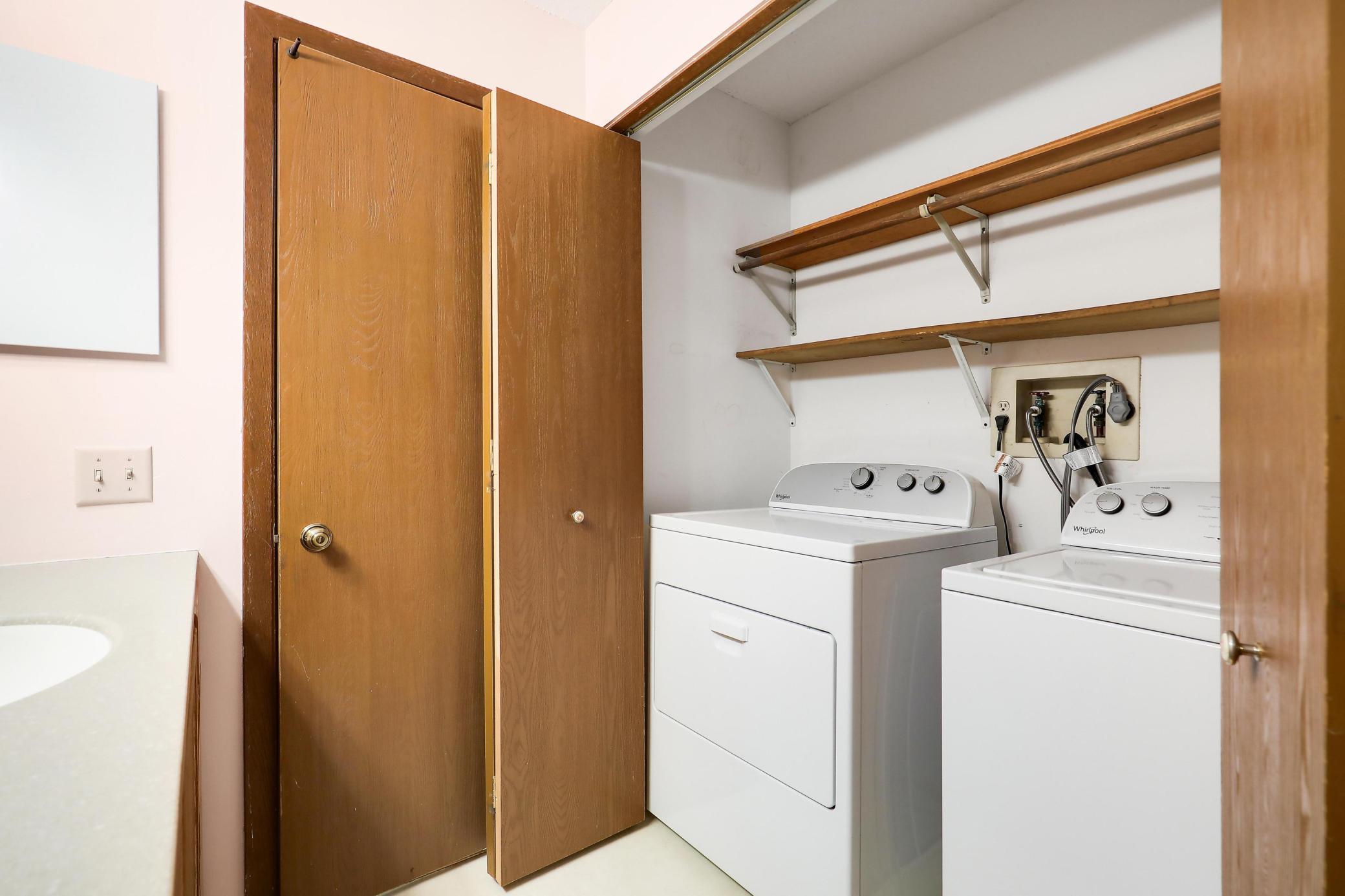 10451 Greenbrier Road, Unit 211 Minnetonka, MN 55305 - Photo 13 of 19