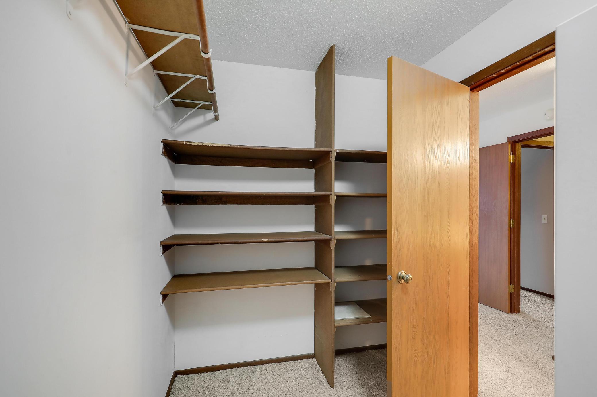 10451 Greenbrier Road, Unit 211 Minnetonka, MN 55305 - Photo 14 of 19