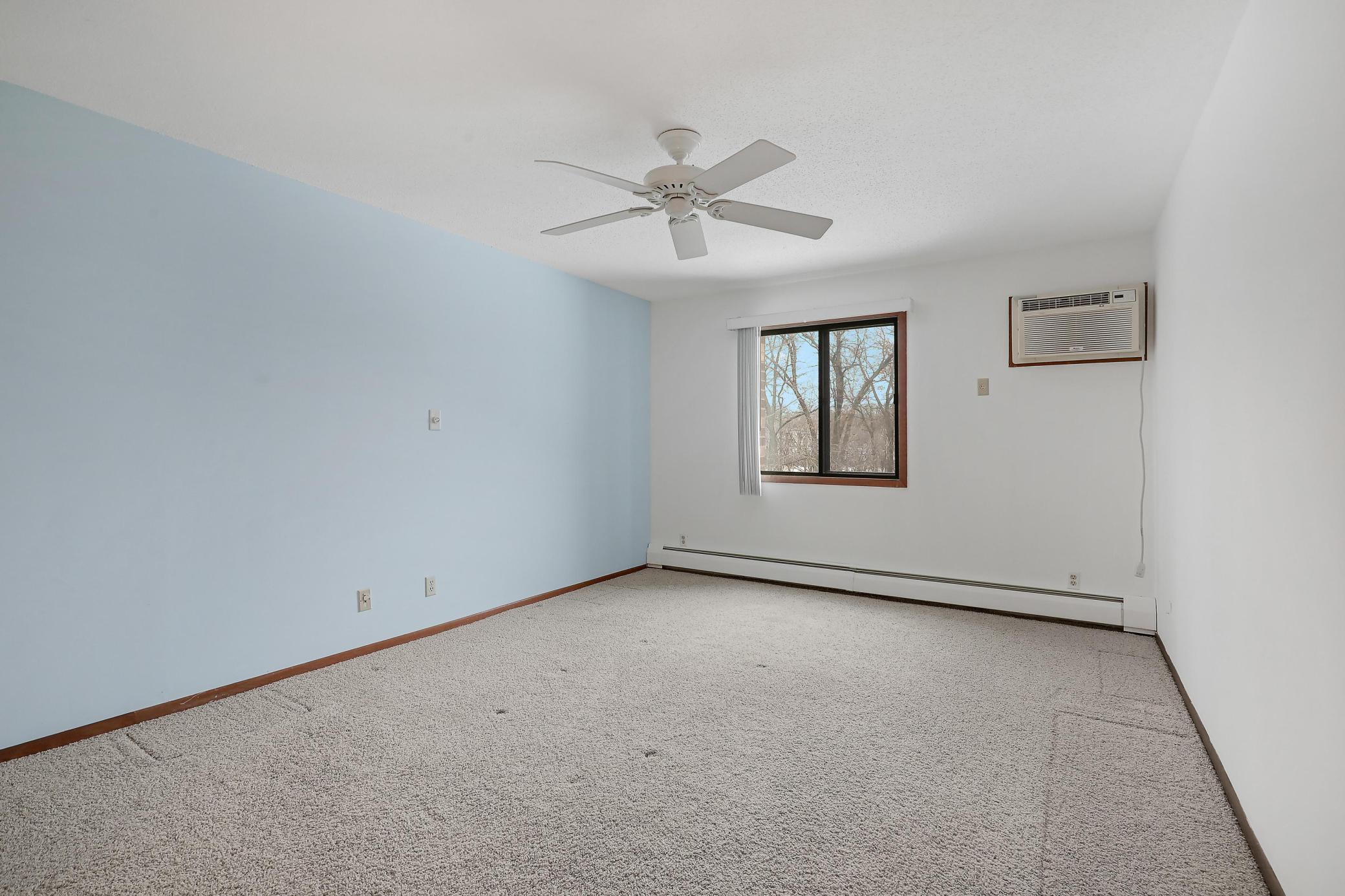 10451 Greenbrier Road, Unit 211 Minnetonka, MN 55305 - Photo 9 of 19