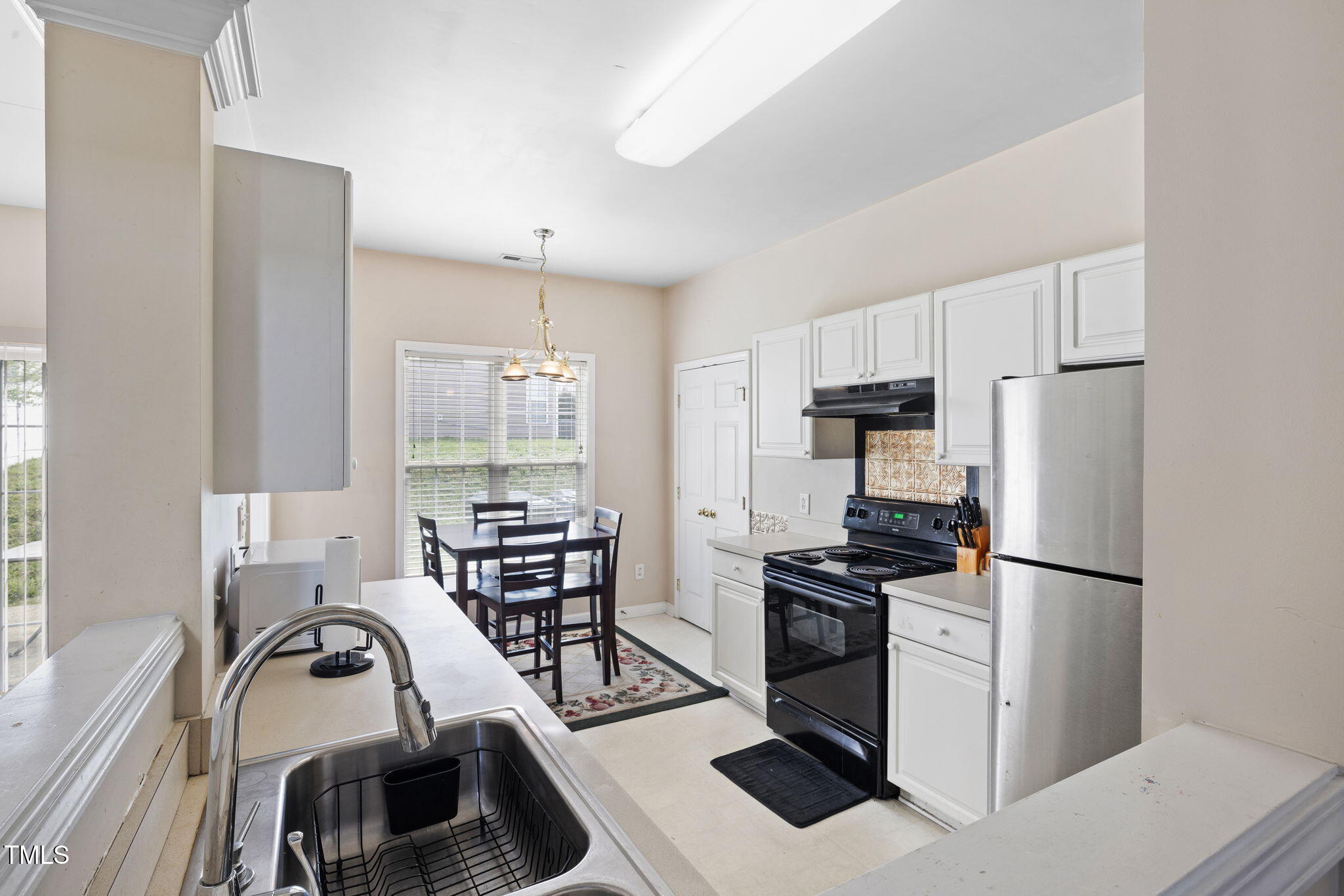 1945 Red Quartz Drive Raleigh, NC 27610 - Photo 10 of 35 12-web-or-mls-7K5A1405