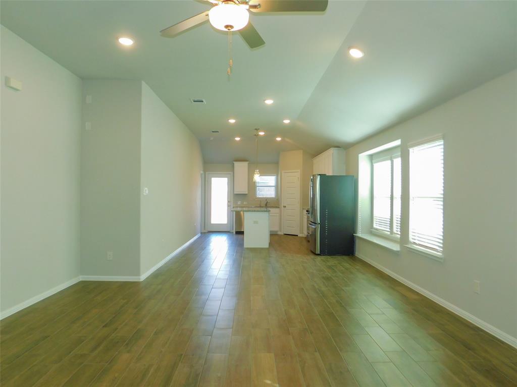 14017 Earlham Street Pilot Point, TX 76258 - Photo 6 of 26