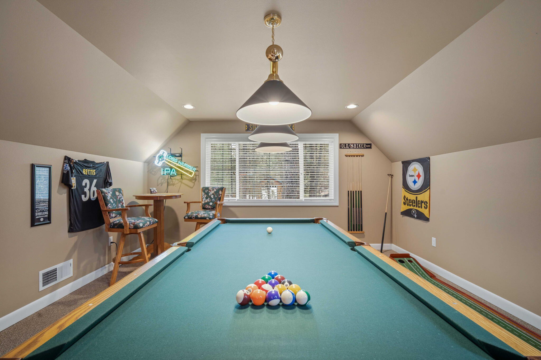 14234 Whitewater Loop La Pine, OR 97739 - Photo 36 of 62 Pool table